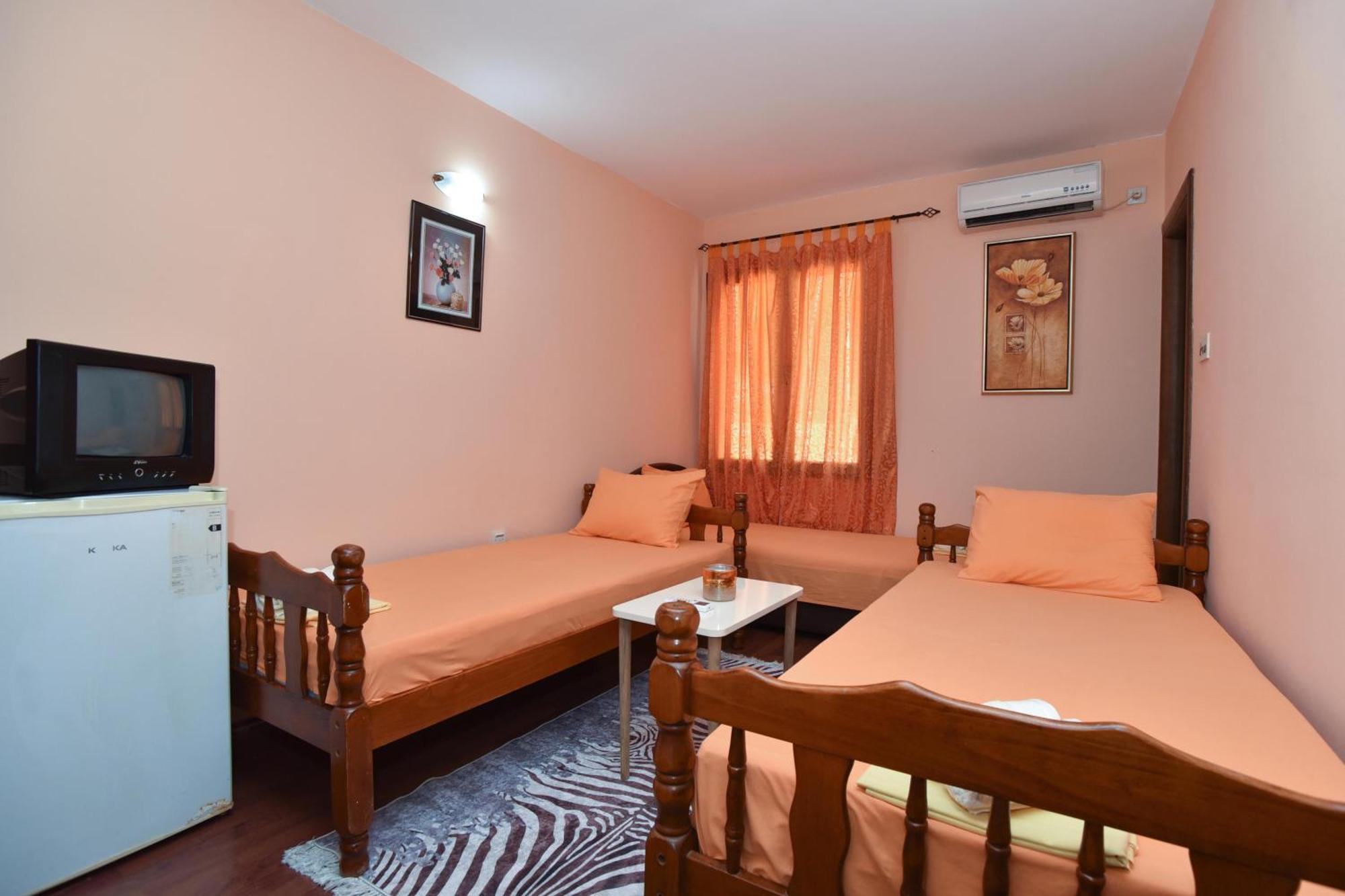 Vila Apartments Lidija Petrovac Εξωτερικό φωτογραφία
