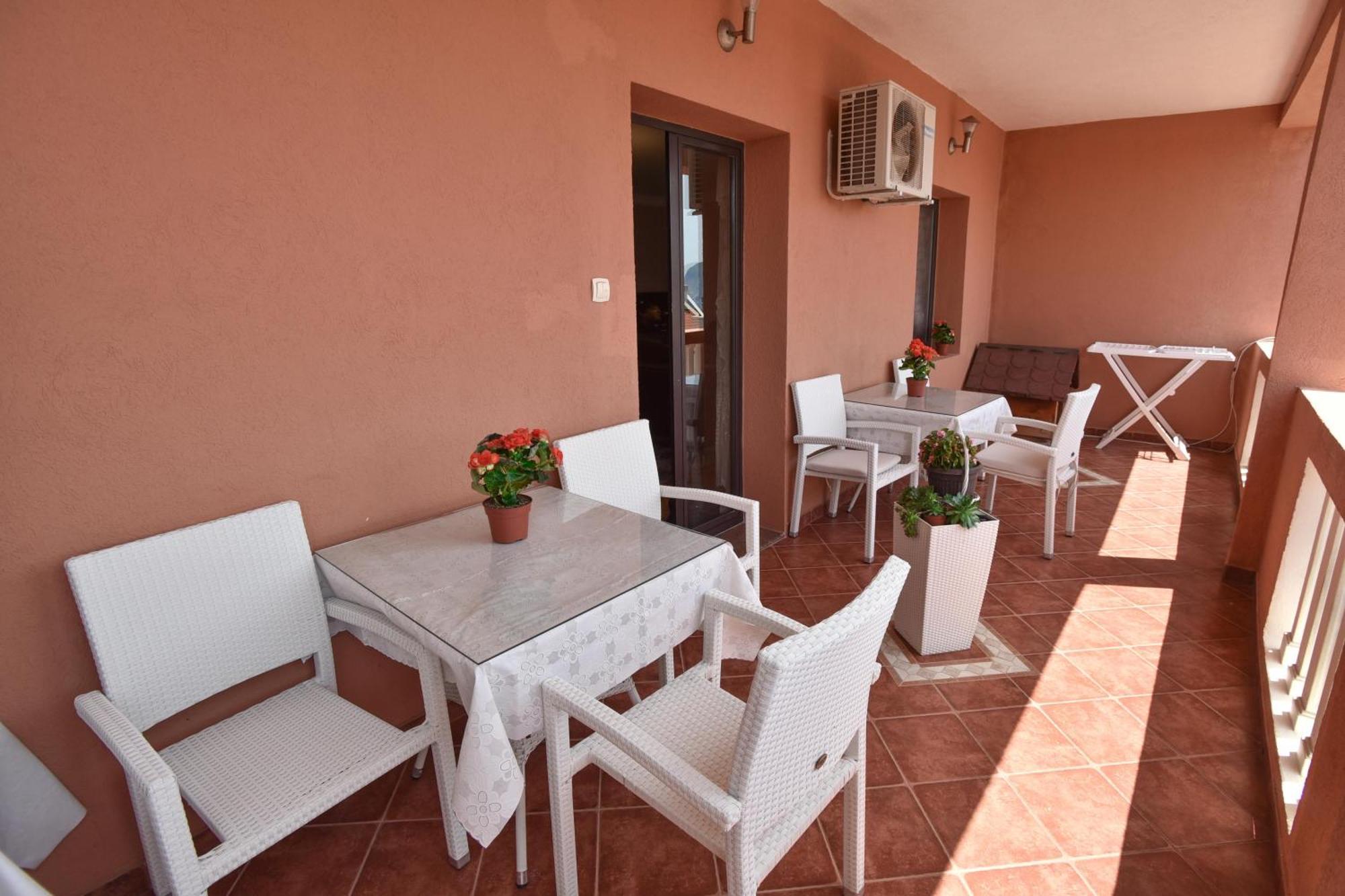 Vila Apartments Lidija Petrovac Εξωτερικό φωτογραφία