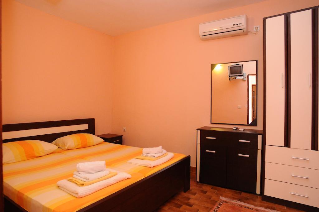 Vila Apartments Lidija Petrovac Δωμάτιο φωτογραφία